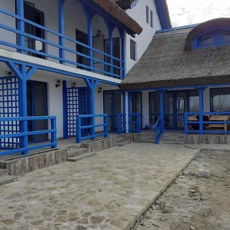 Pensiunea Stuf-est Guest house *